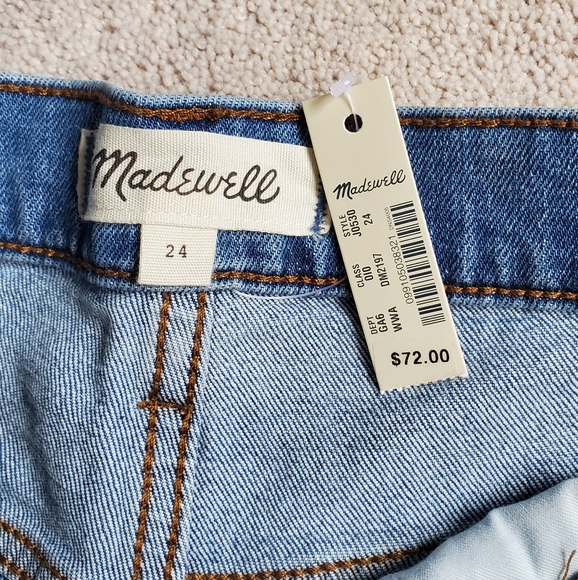 Madewell High-Rise Denim Short - Picture 4 of 10